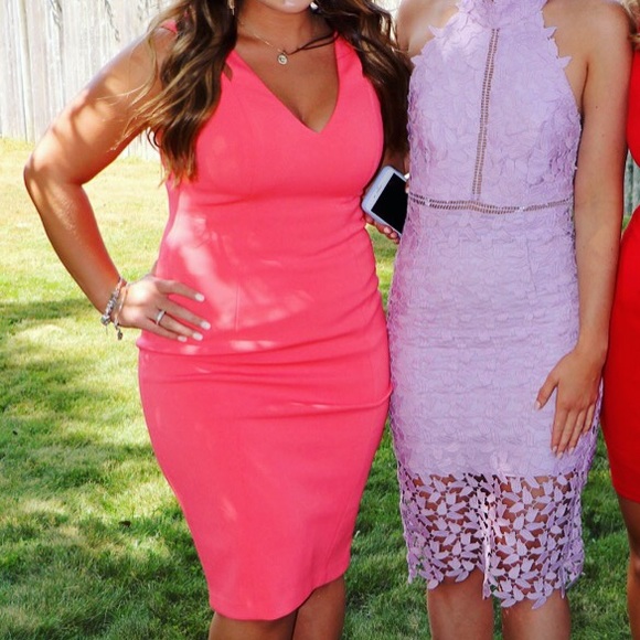 Dresses & Skirts - Midi coral dress